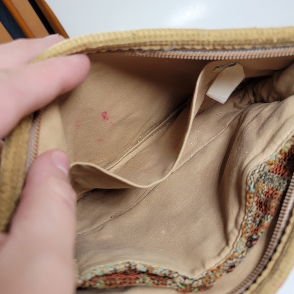 Vintage 1970's Carpet Bags Of America Gold Velvet Shoulder Purse With Ribbon - Picture 3 of 9